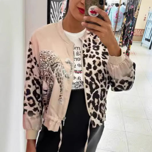 Damen entspannte Bomberjacke mit extravagantem Leoparden-Motiv Drune
