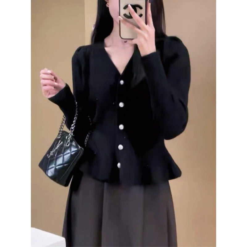 Damen Strickjacke mit dekorativen Knöpfen und eleganter Taillierung Drune