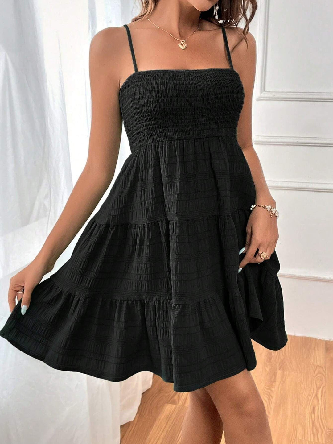 Damen lässiges Trägerkleid mit voluminösem Rock und geripptem Oberteil Drune