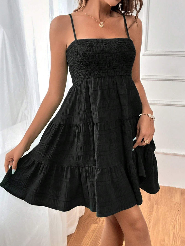 Damen lässiges Trägerkleid mit voluminösem Rock und geripptem Oberteil Drune
