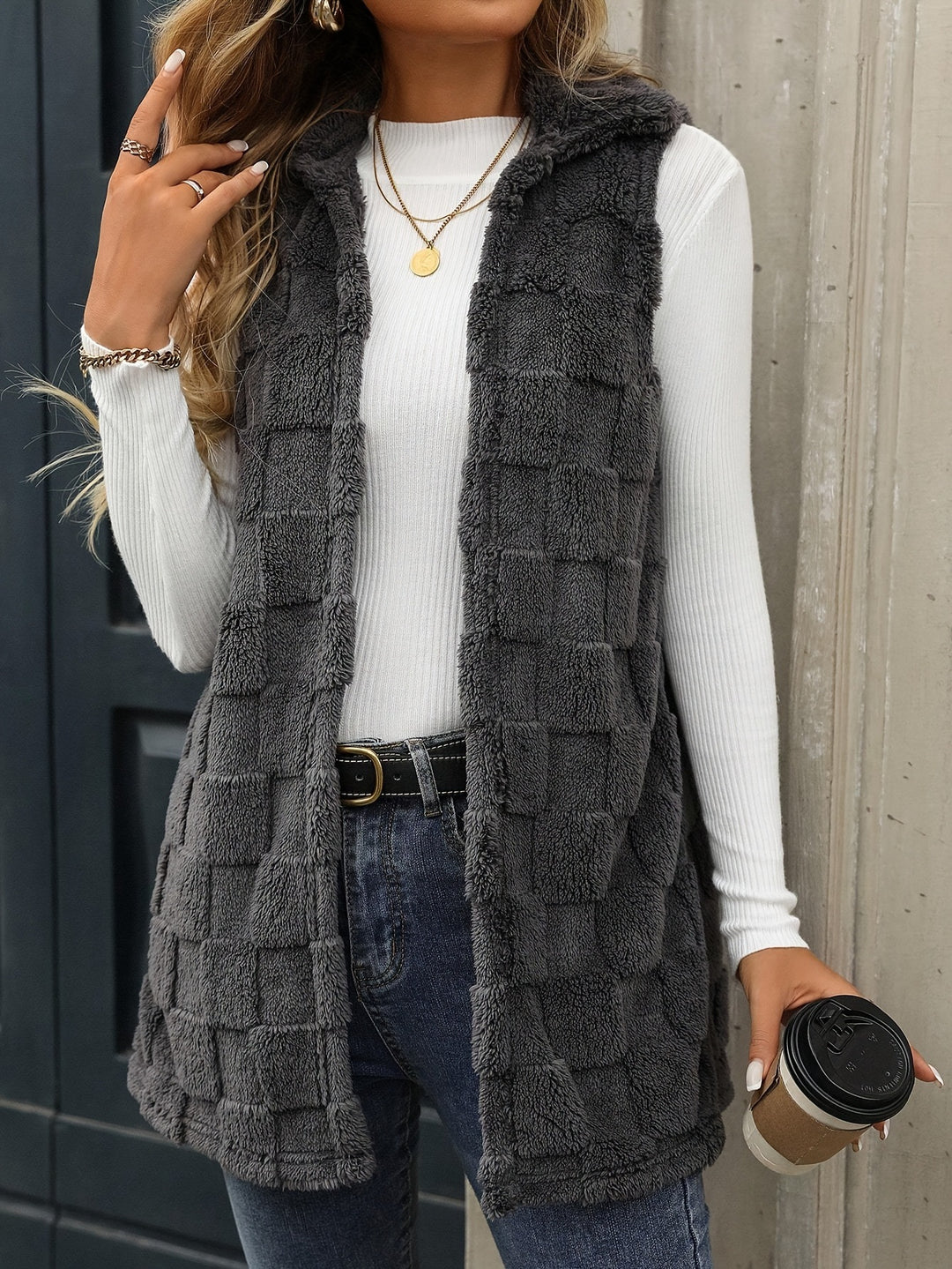 Damen Plüschweste mit Kapuze und stylischem Karomuster Drune