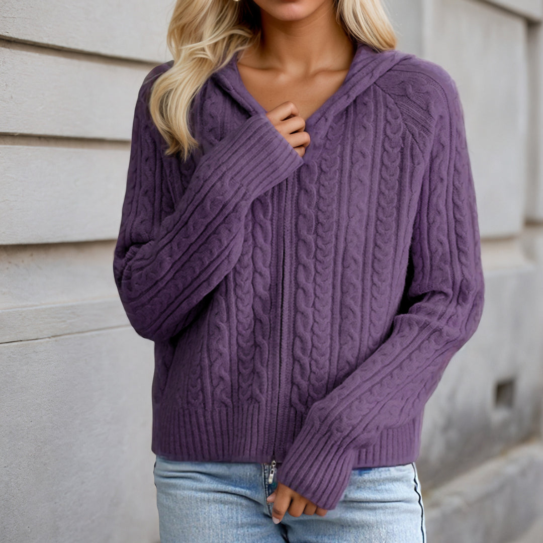 Damen Strickjacke mit Kapuze und detaillierter Zopfmusterstruktur Drune