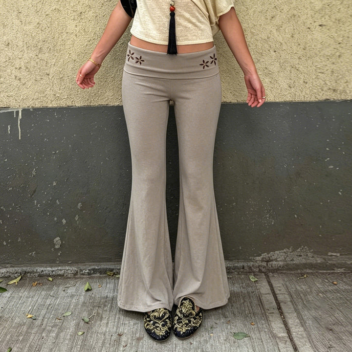 Damen nan Yogahose Flared mit Umschlagbund, komfortable Bootcut-Passform und Laser-Cut Blütendetail Drune