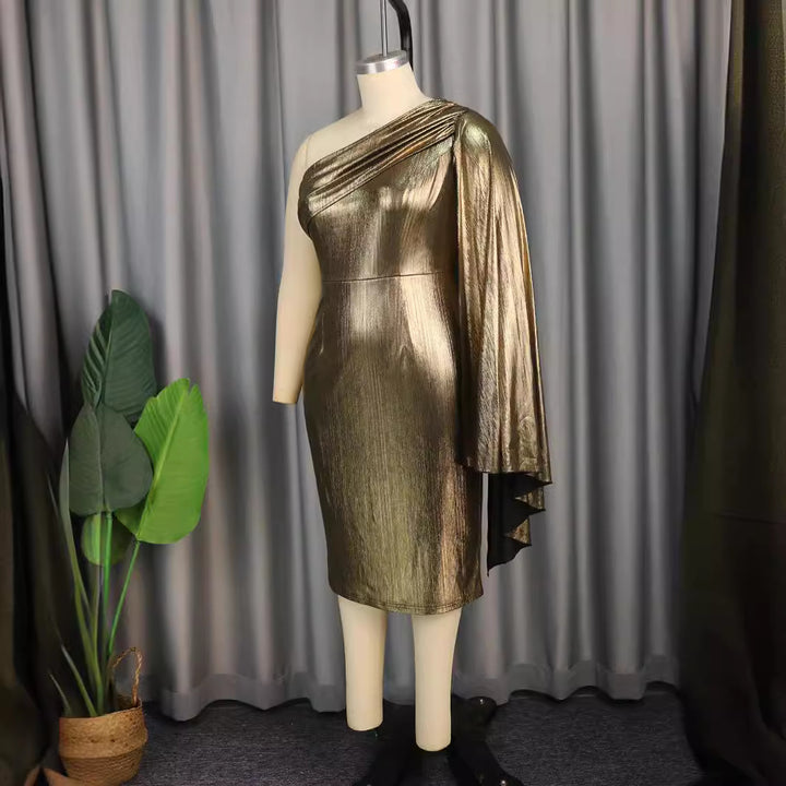 Damen Elegantes Ein-Schulter Kleid mit glänzender Stoffstruktur Drune