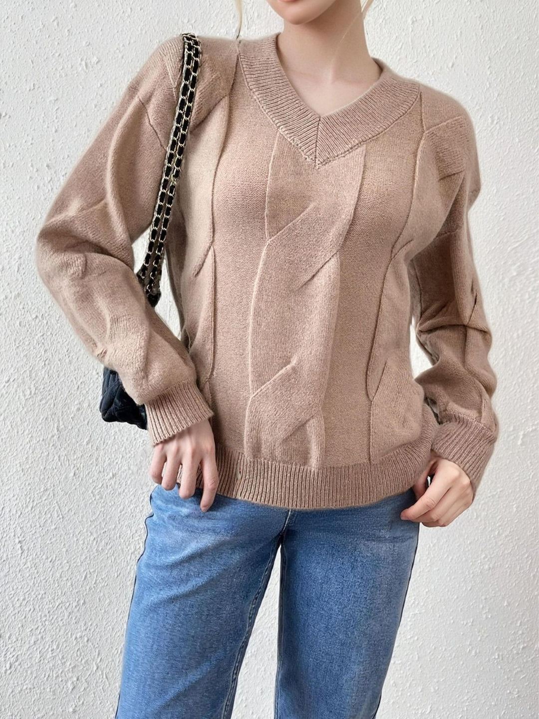 Damen Strickpullover mit modernem Zopfmuster und V-Ausschnitt Drune