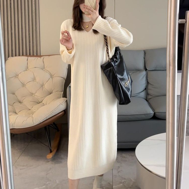 Damen Strickkleid mit tiefem V-Ausschnitt und elegantem Rippdesign Drune