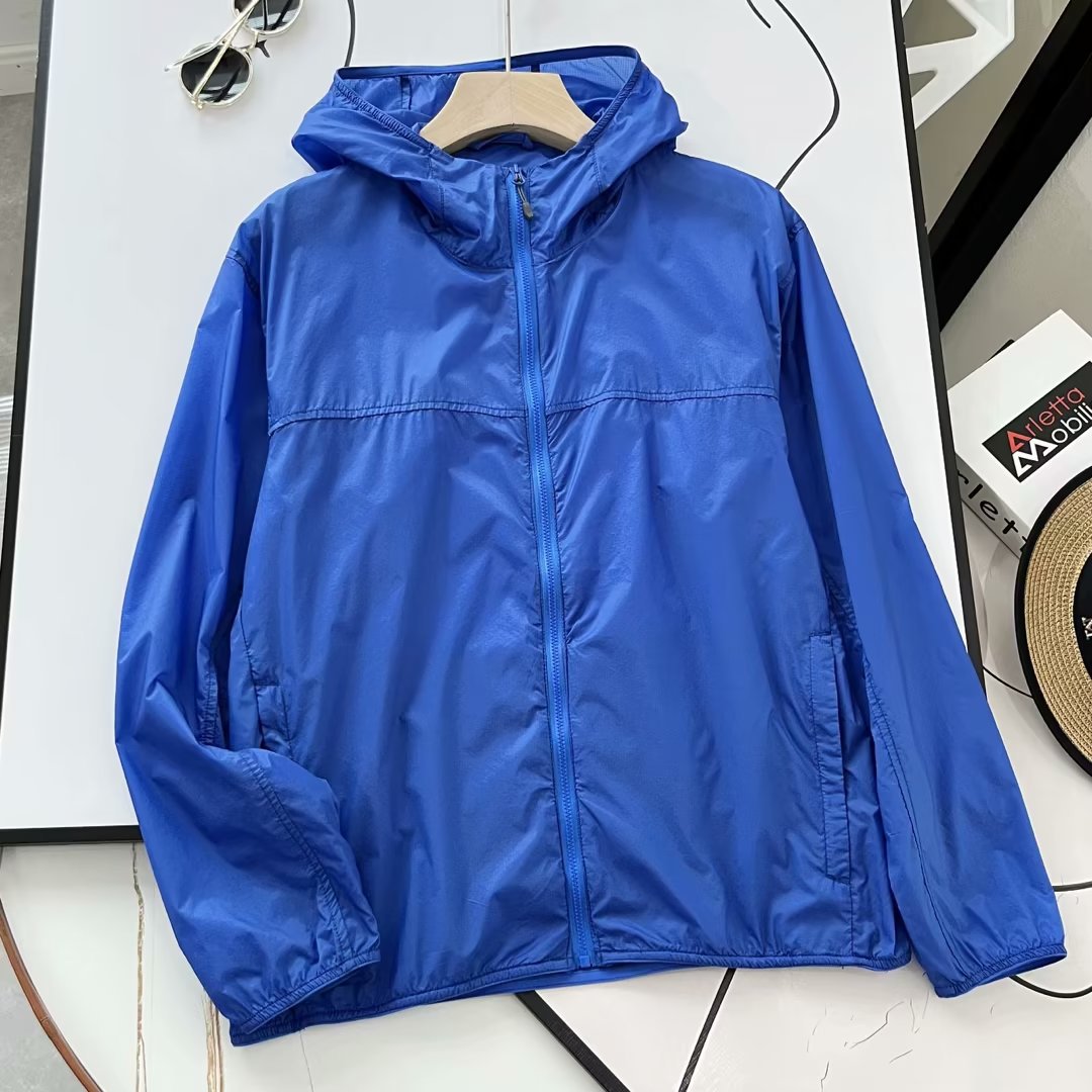 Damen Leichte Sportjacke mit Kapuze Drune
