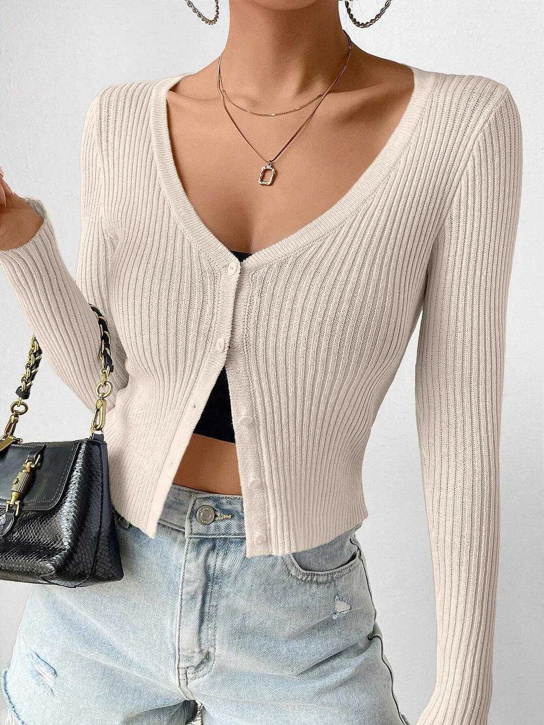 Damen angenehme und figurbetonte Strickjacke mit Knöpfen Drune