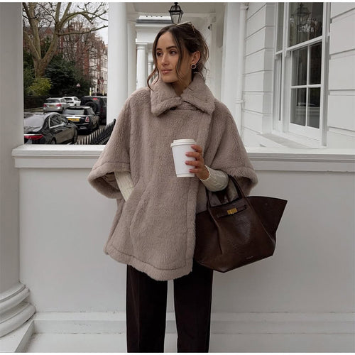 Damen Flauschiger Poncho Drune