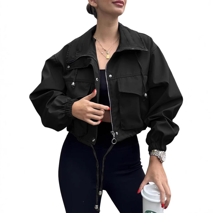 Damen nan kurze Utility-Jacke mit Kordelzug-Taillierung, Fronttaschen und Reißverschluss-Detail Drune