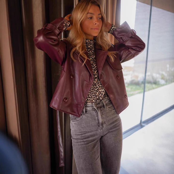 DamenModerne Jacke aus Kunstleder mit Taillengürtel und doppelt gestepptem Design Drune
