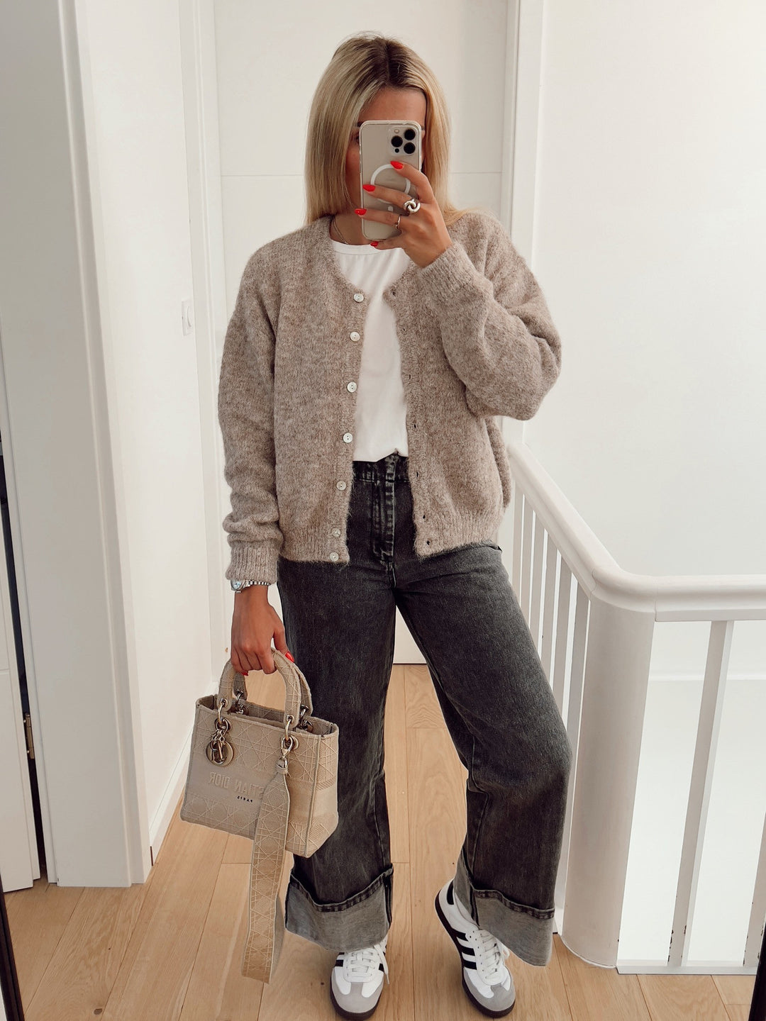 Damen lässige Strickjacke mit feiner Struktur und Knöpfen Drune