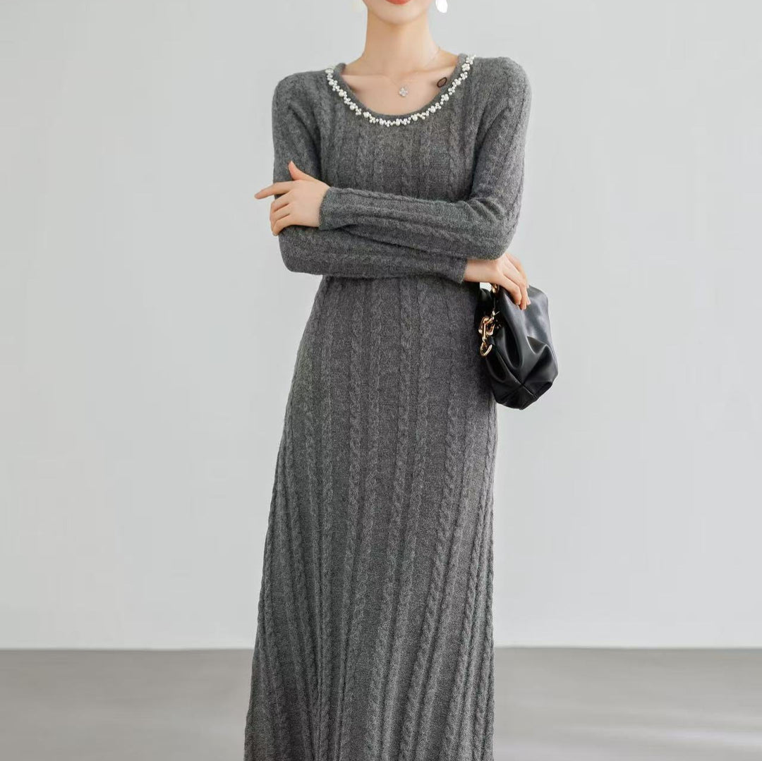 Damen Elegantes Strickkleid mit Zopfmuster und dekorativen Details Drune