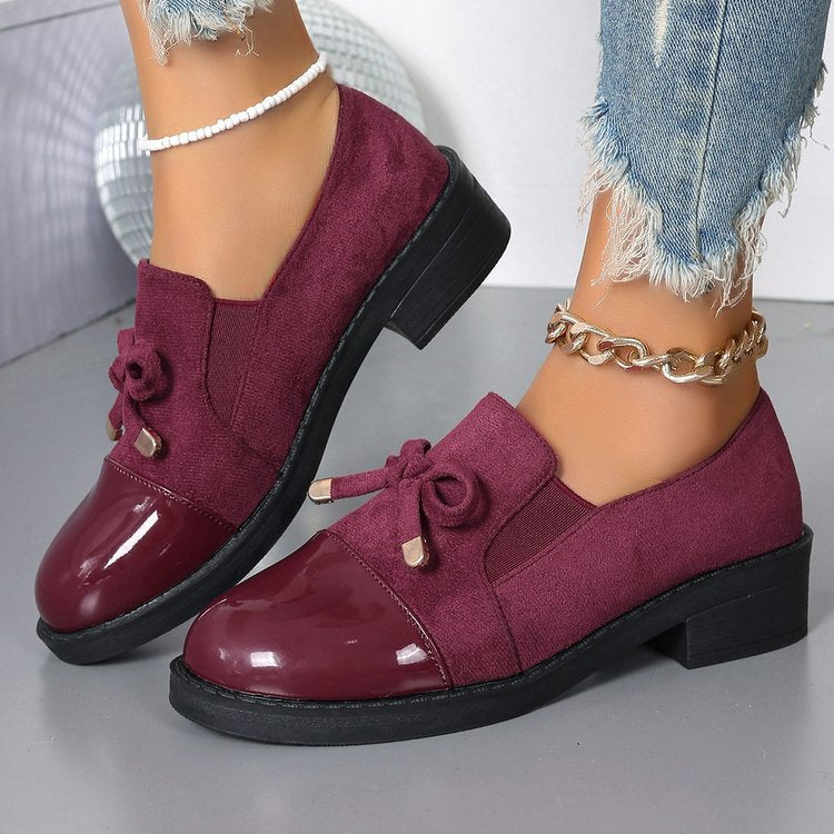 Damen  elegante Slipper-Loafer mit Lackkappe, Veloursimitat-Obermaterial, elastischem Einstieg und dekorativer Schleifenapplikation Drune