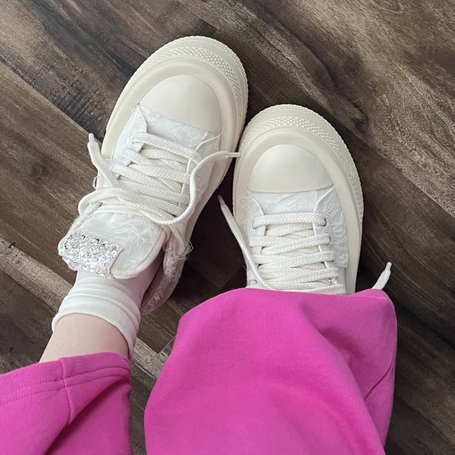 Damen Sneakers mit glitzernden Applikationen und hochgezogenem Plateau Drune