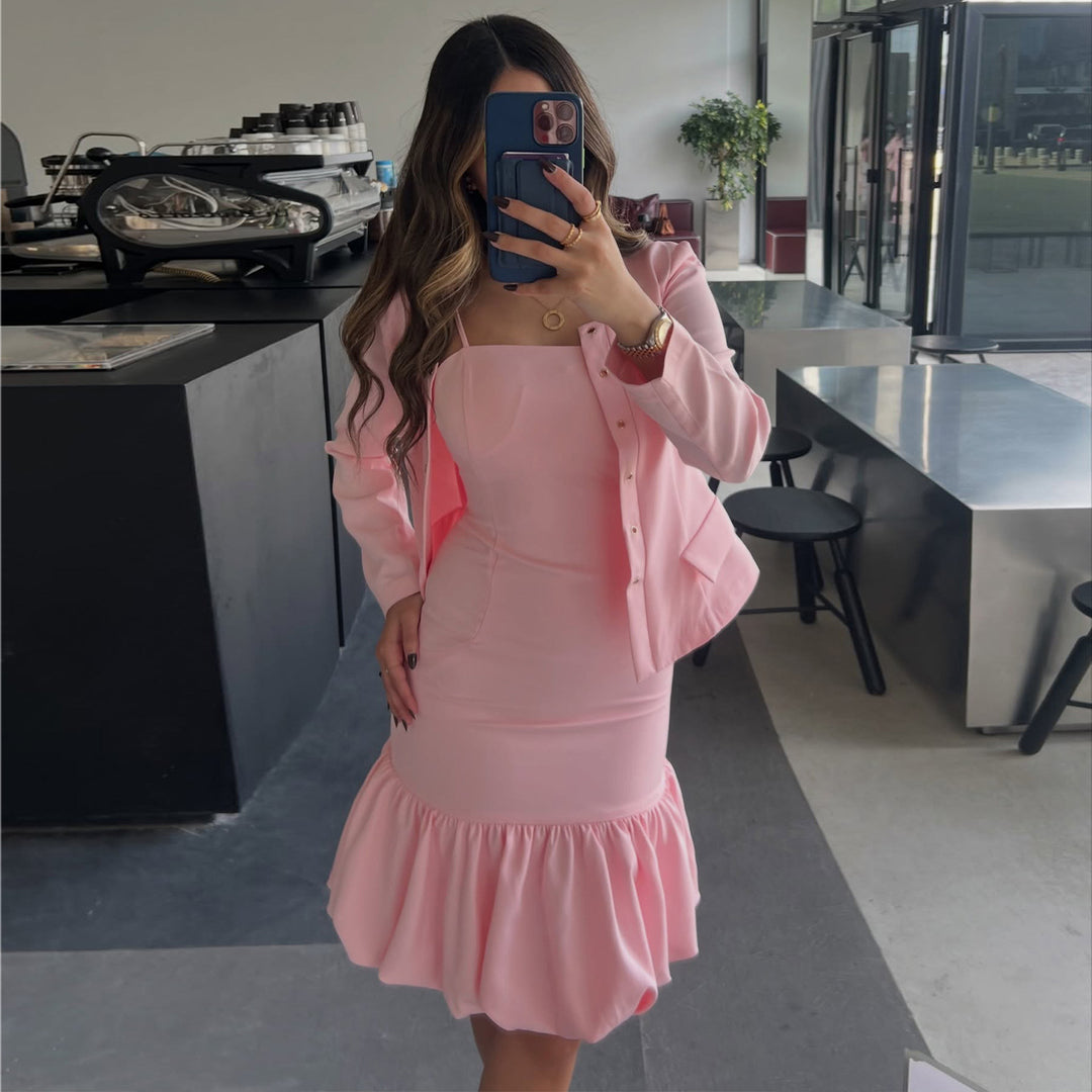 Damen Kleid mit Schnürung und Rüschensaum Drune