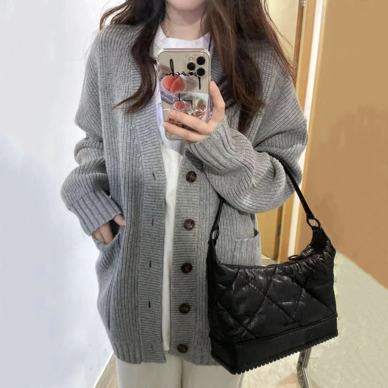 Damen kuschelige Strickjacke mit tiefem V-Ausschnitt und großen Taschen Drune