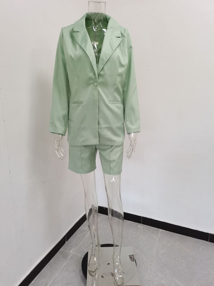 Damen elegantes Blazer-Set mit kurzen Hosen und feinen Details Drune
