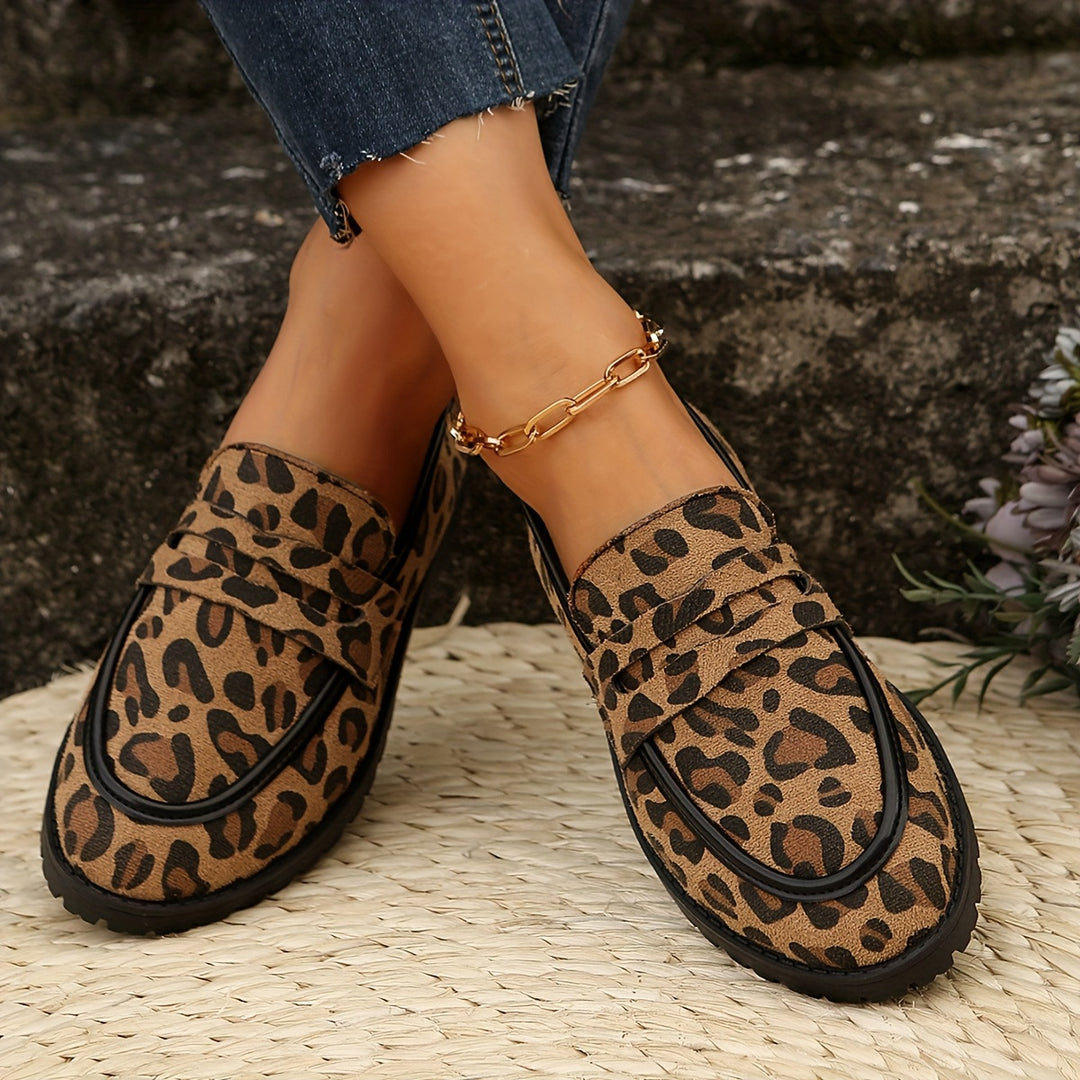 Damen nan perforierte Komfort-Loafer mit goldfarbener Zierschnalle, gewelltem Vorderblatt und konturierter Memory-Innensohle Drune