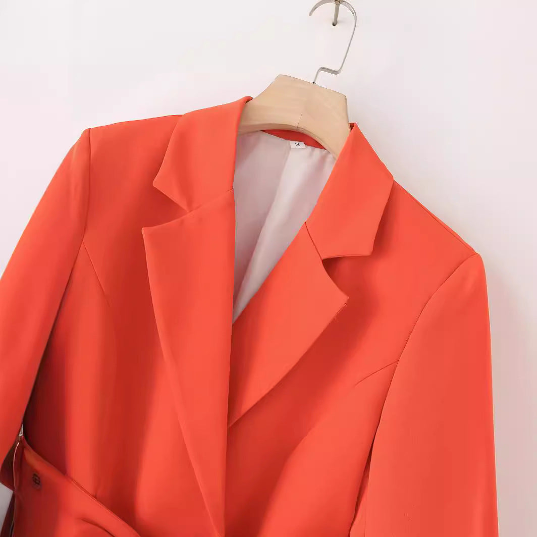 Damen Blazerjacke mit tailliertem Schnitt und Gürteldetail Drune