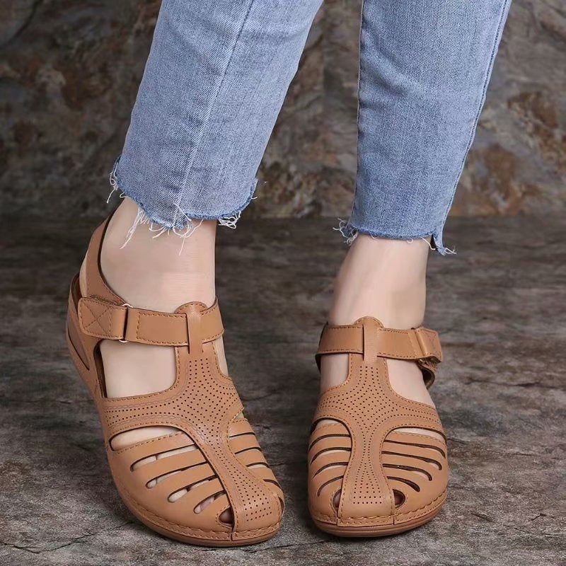 Damen nan geschlossene Slingback-Sandale mit perforiertem Obermaterial, ergonomischem Komfortfußbett und leichtem Keilabsatz Drune