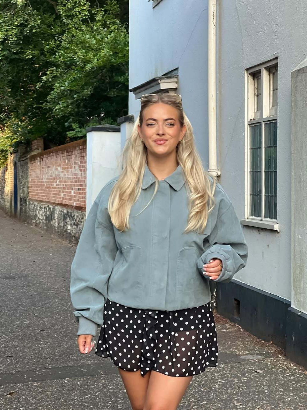 Damen Kurze Bomberjacke aus weichem Material mit einem lässigen Schnitt Drune