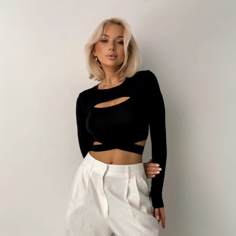 Damen cropped Langarmshirt mit innovativem Cut-Out-Design und elastischem Bund Drune