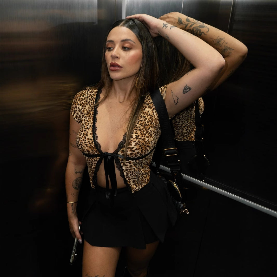 Damen Kurzes Oberteil mit kreativem Animal-Print und edlen Spitzenakzenten Drune