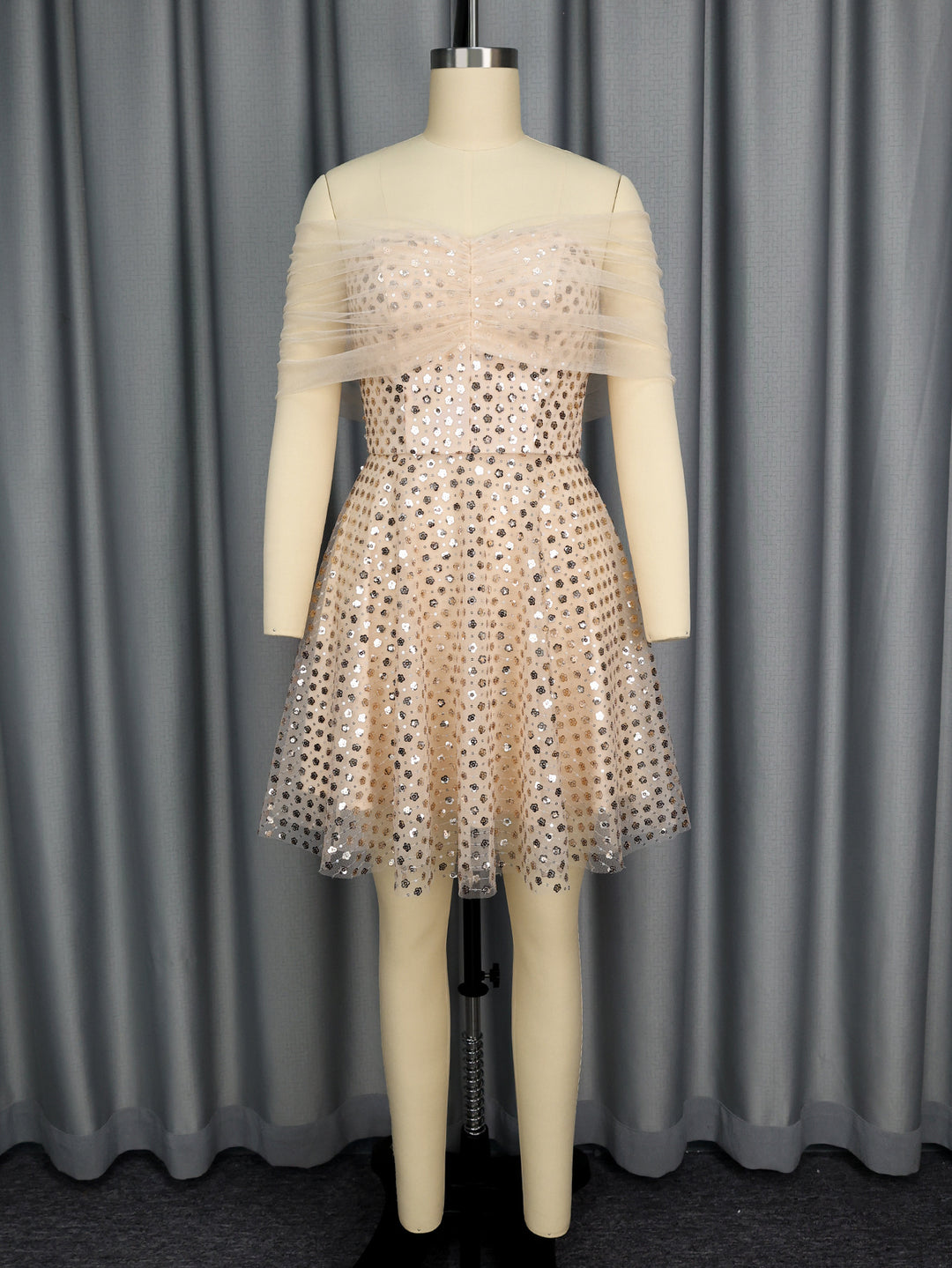 Damen Glamouröses Cocktailkleid mit transparentem Tüllüberzug und funkelnden Pailletten Drune