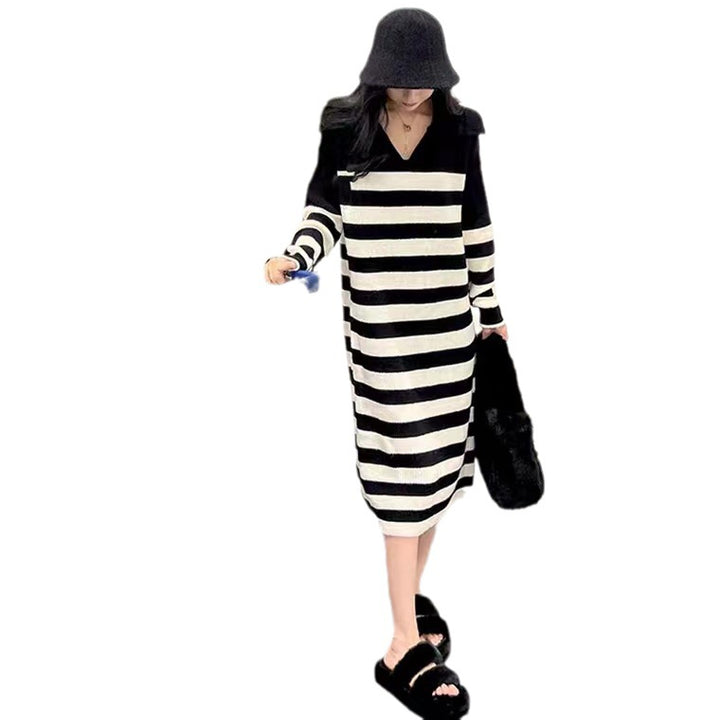 Damen Strickkleid mit kontrastierenden Streifen und lässigem Schnitt Drune