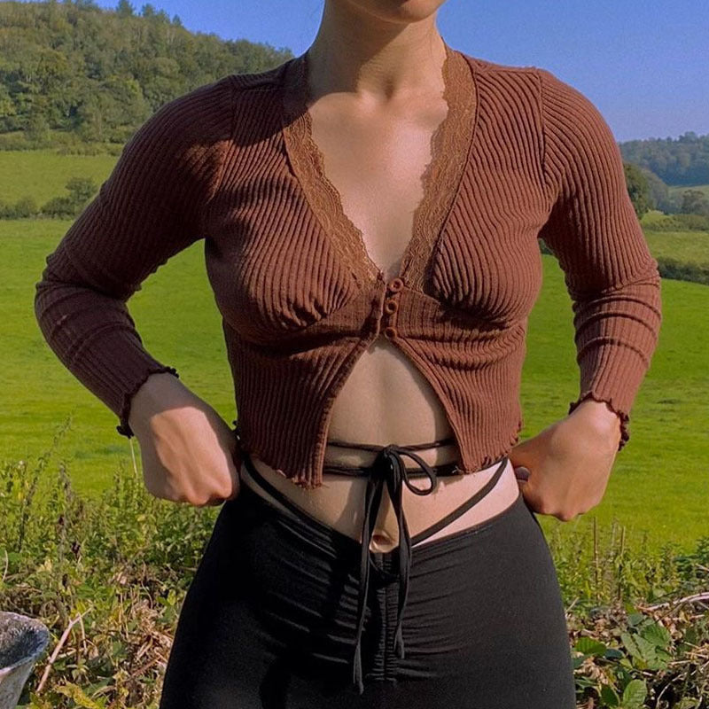 Damen Crop-Top mit femininer Spitze und Knopfdetails Drune