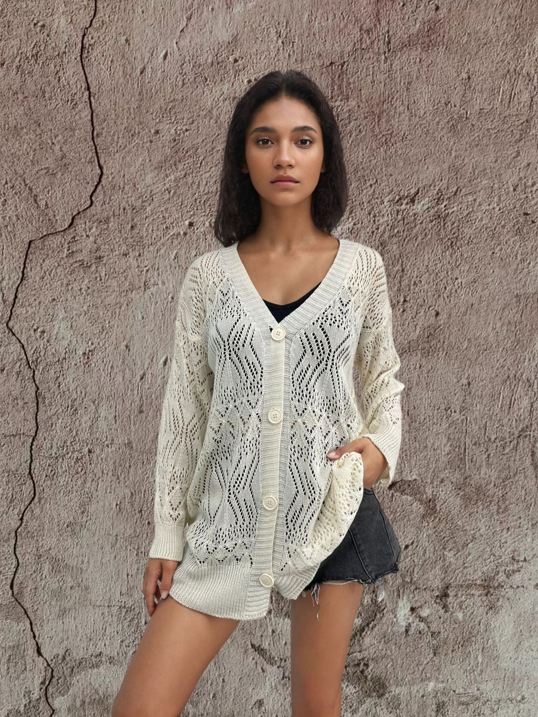 Damen Strickjacke mit luftiger Lochmusterung und schönen Knöpfen Drune