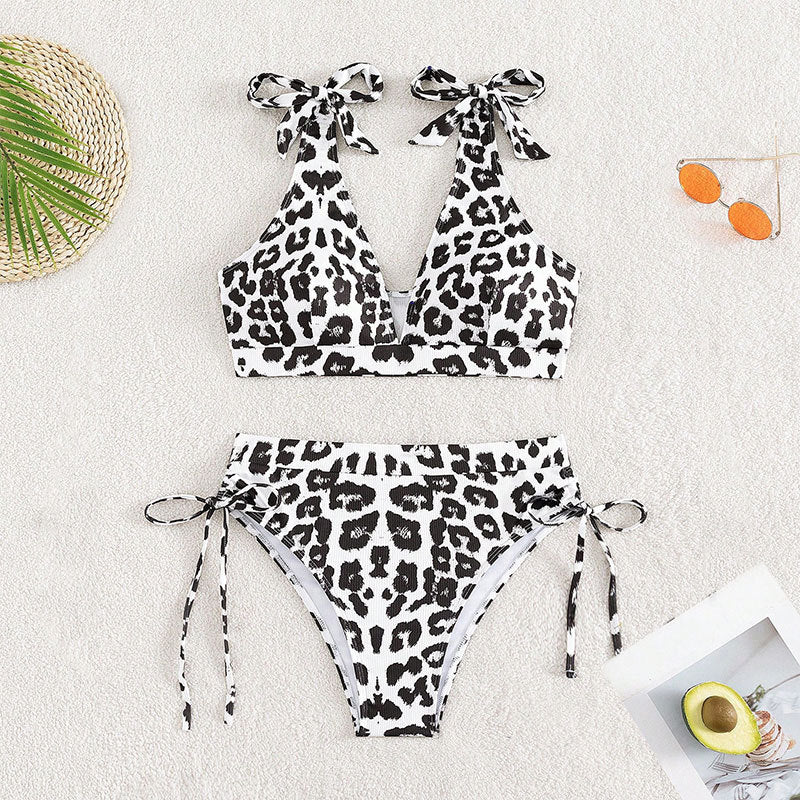 Damen Hochgeschnittener Bikini mit verstellbaren Trägern Drune
