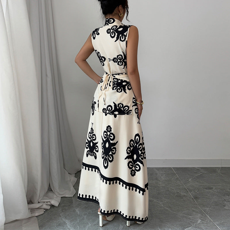 Damen Maxikleid mit einem modernen Wickeldesign und floralen Mustern Drune