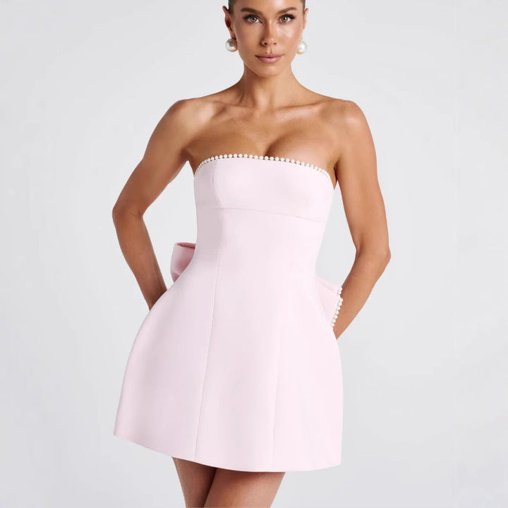 Damen Cocktailkleid mit schulterfreiem Design und perlenverziertem Saum Drune