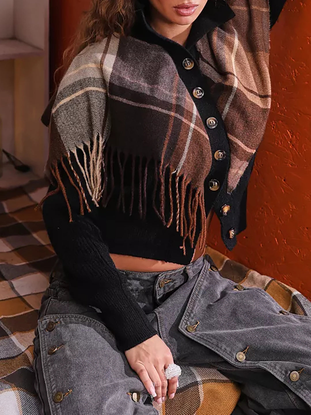 Damen eleganter Cardigan mit Fransen und dekorativen Knöpfen Drune