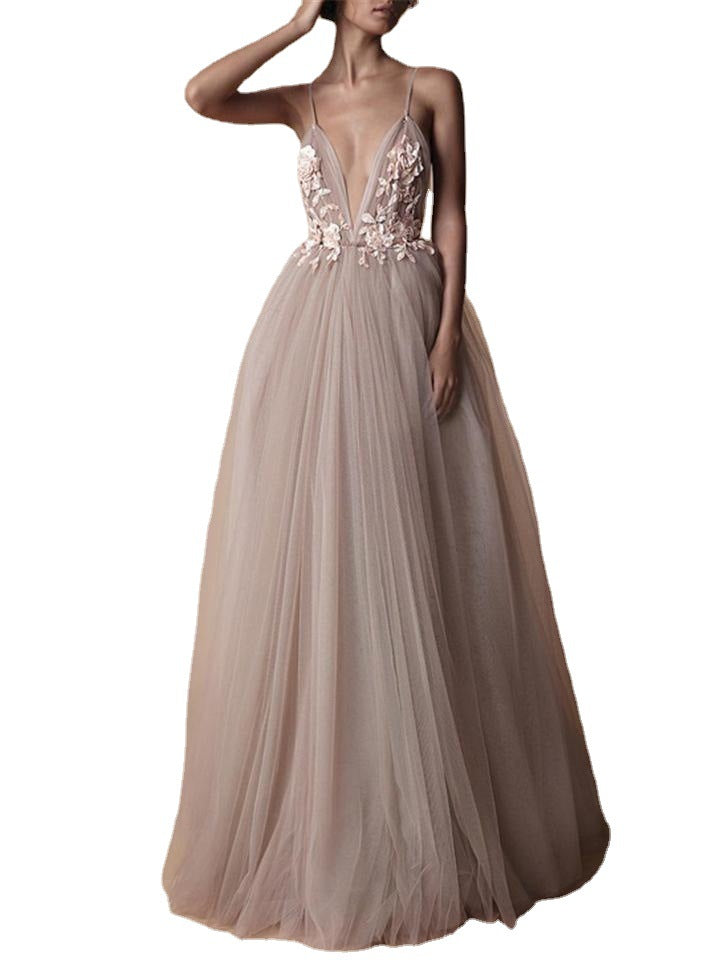 Damen Abendkleid mit tiefem V-Ausschnitt und floralen Applikationen Drune