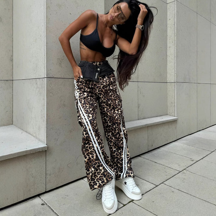 Damen Freizeithose mit Leopardenmuster und seitlichen Streifen Drune