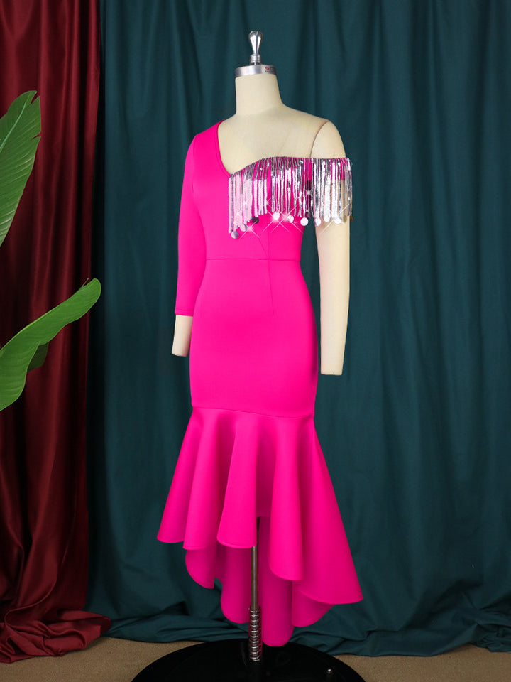 Damen elegantes Kleid mit asymmetrischem Ausschnitt und schwingendem Rüschenrock Drune