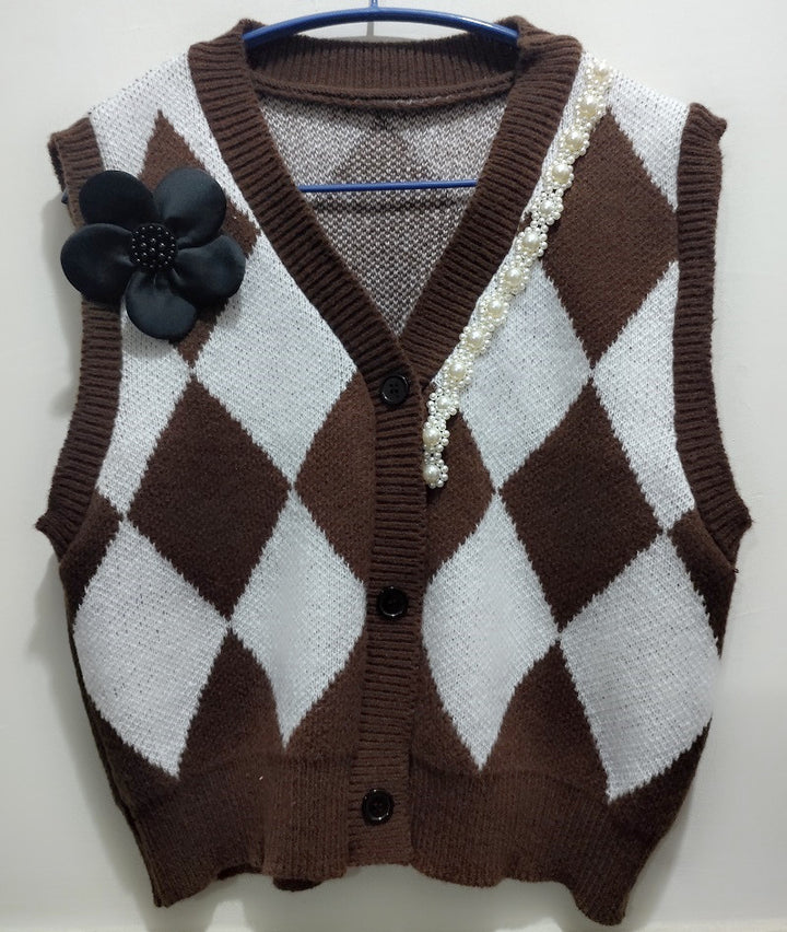 Damen Strickweste mit modernem Rautenmuster und eleganter Knopfdetail Drune