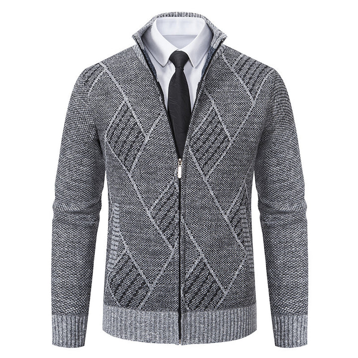 Herren modische Strickjacke mit hohem Kragen und stilvollem Zopfmuster Drune