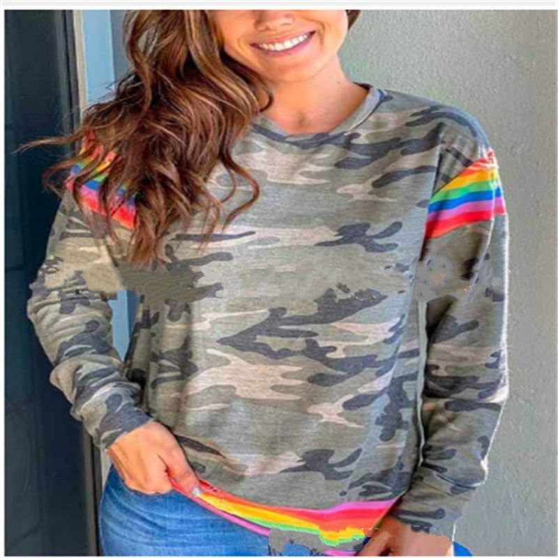 Damen Sweatshirt mit buntem Camouflage-Muster und rainbow Akzenten Drune