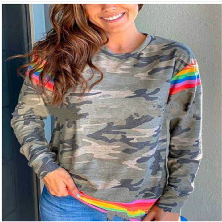 Damen Sweatshirt mit buntem Camouflage-Muster und rainbow Akzenten Drune