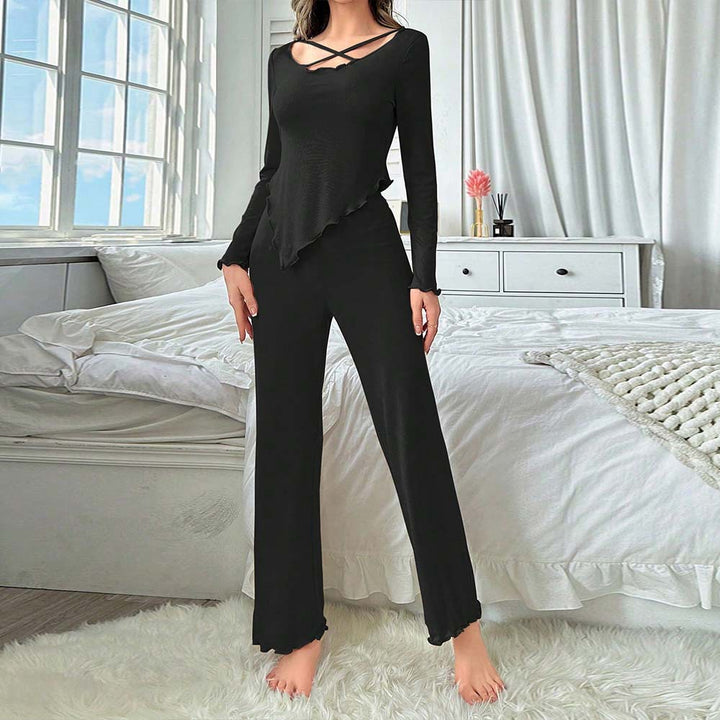 Damen Loungewear Set mit raffiniertem Cut-Out und hochgezogenen Säumen Drune