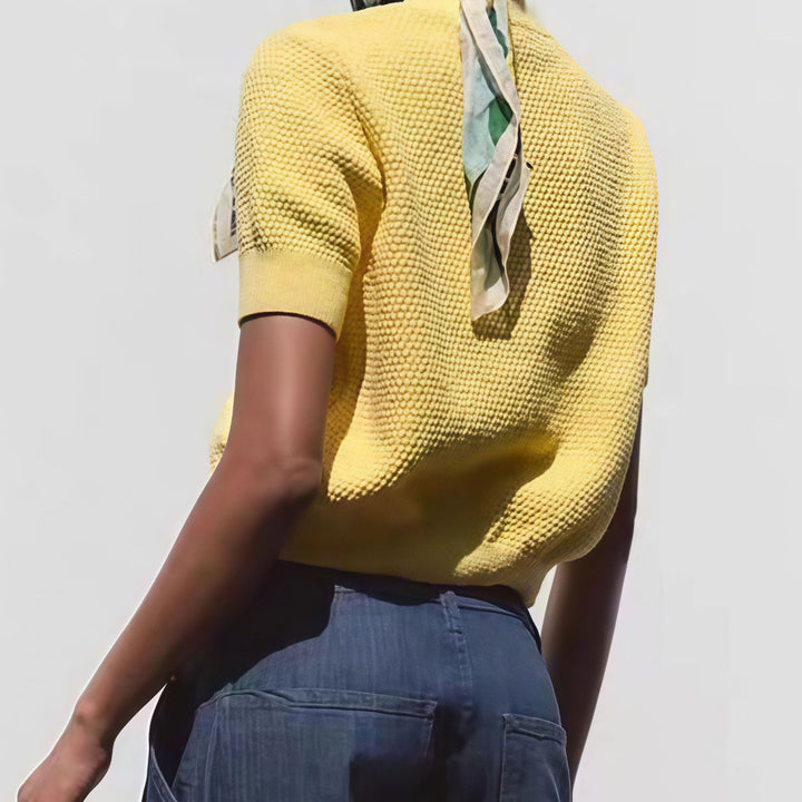 Damen Modische Strickjacke mit kurzen Ärmeln und glänzenden Knopfdetails Drune