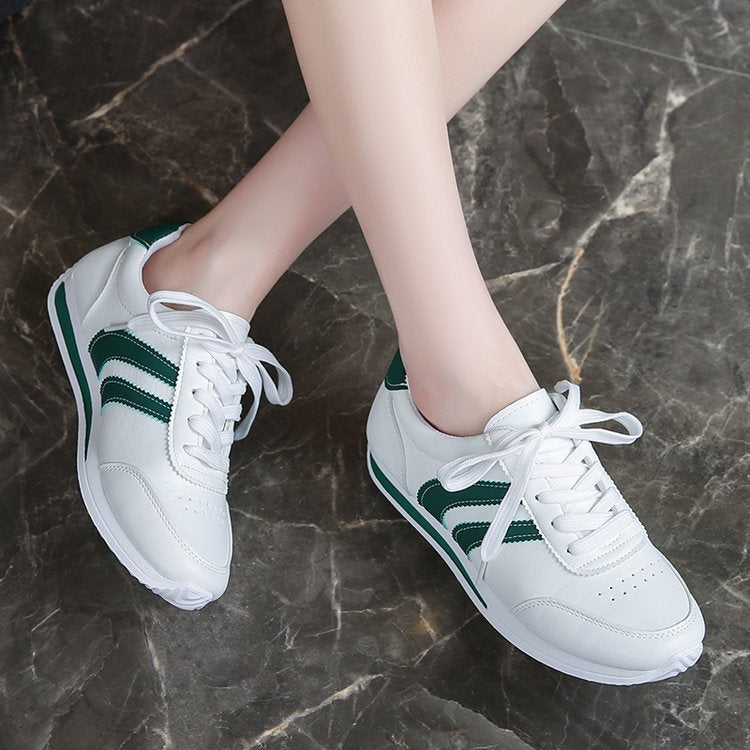 Damen Freizeitsneakers mit atmungsaktiven Einsätzen und rutschfester Sohle Drune