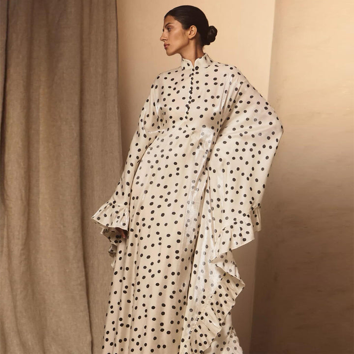 Damen Maxikleid mit auffälligen Punkten und trendigem Rüschen-Design Drune