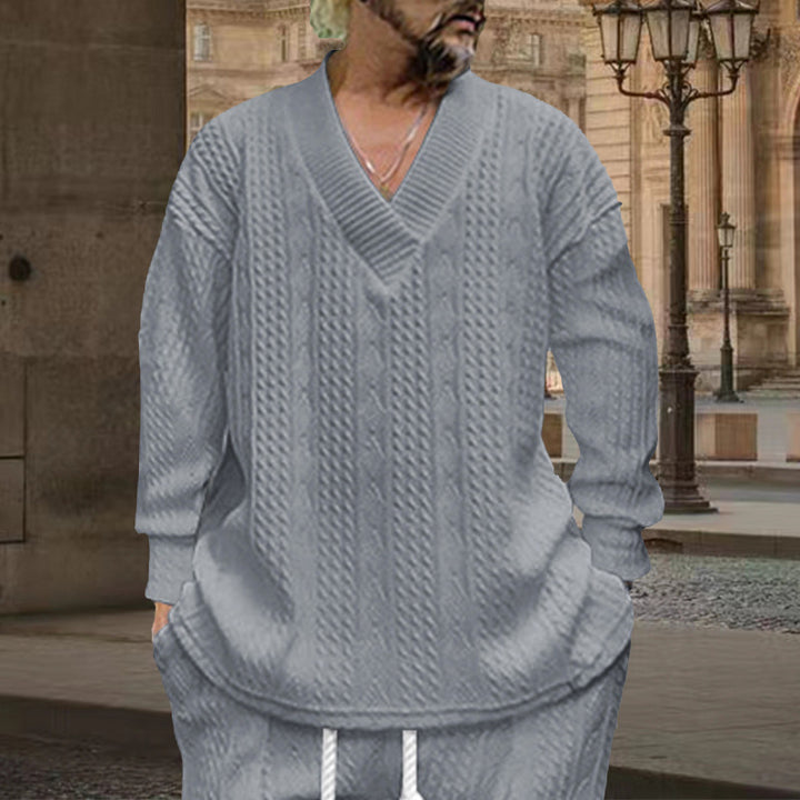 Herren nan grob gestrickter V-Ausschnitt-Pullover mit Zopfmuster und relaxed Fit Drune