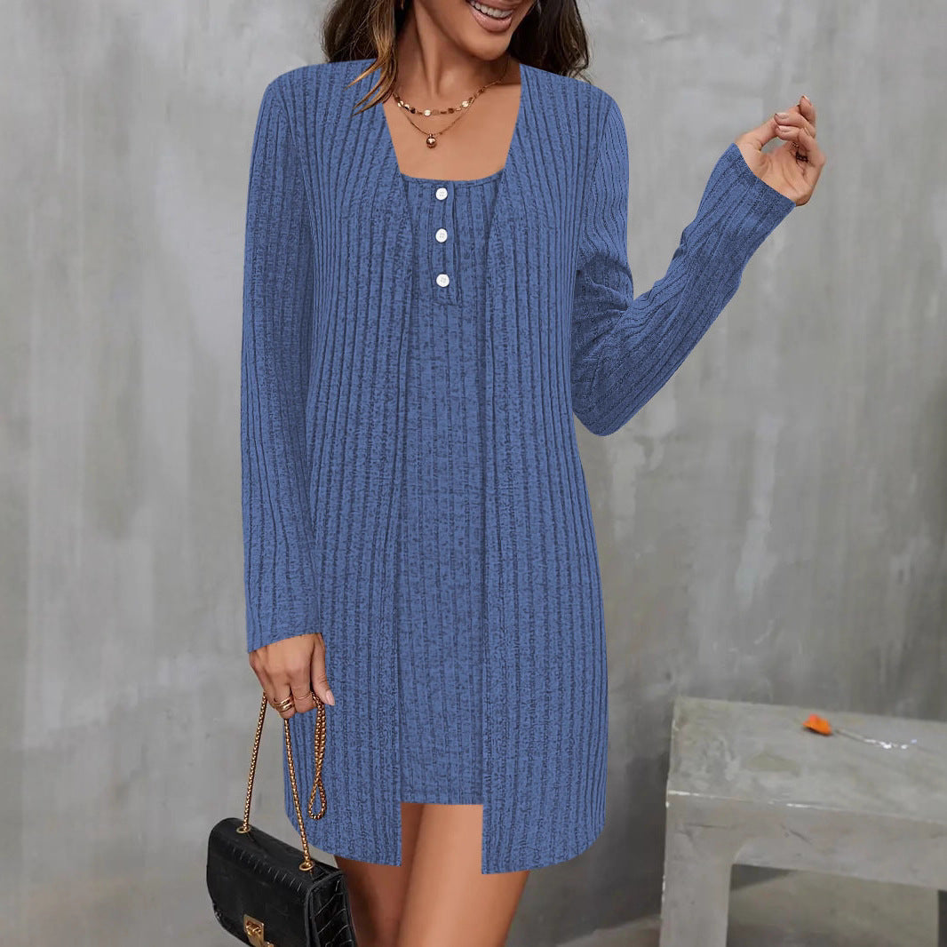 Damen Strickkleid mit Knopfdetails und passendem Cardigan Drune