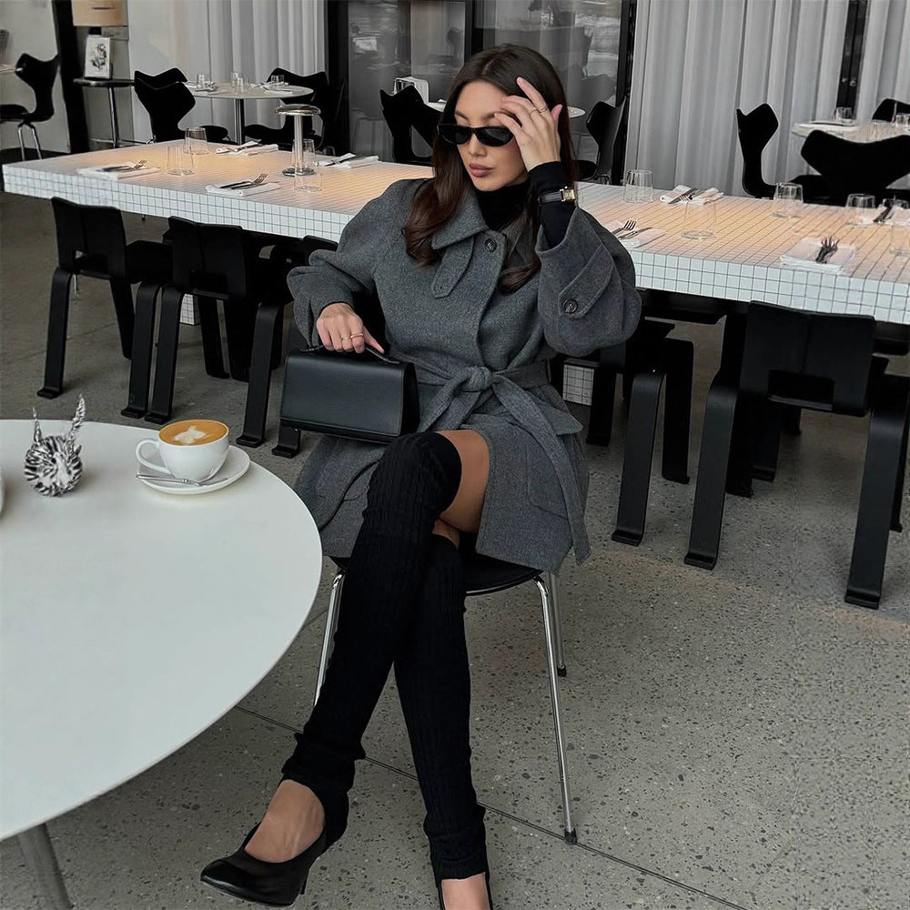 Damen eleganter Wollmantel mit praktischen Taschen und Bindegürtel Drune